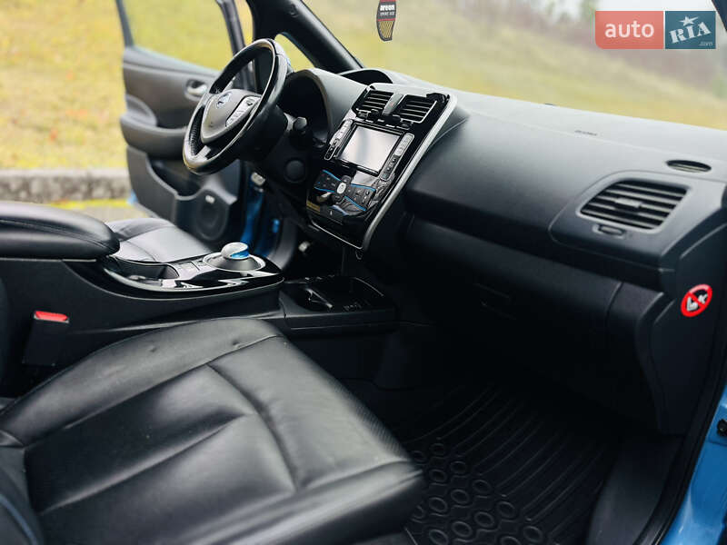 Хэтчбек Nissan Leaf 2014 в Ровно
