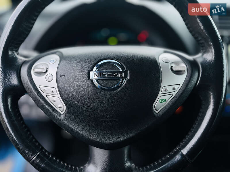 Хэтчбек Nissan Leaf 2014 в Ровно