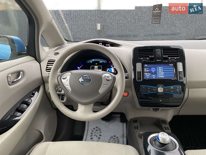 Хэтчбек Nissan Leaf 2011 в Луцке