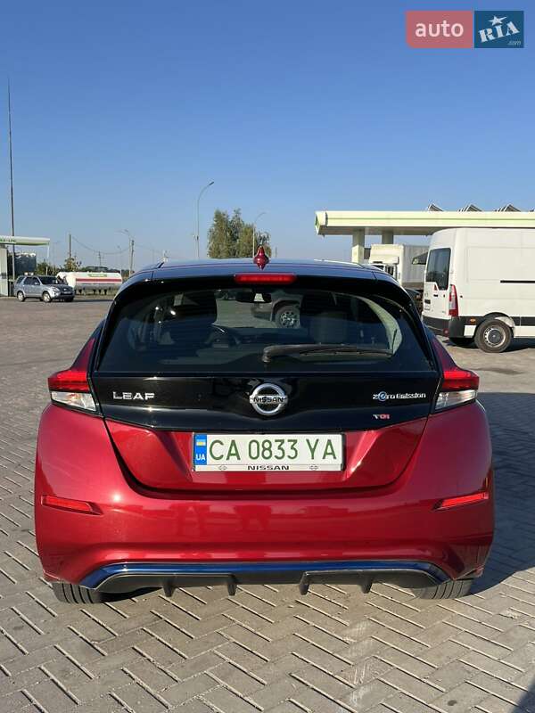 Хэтчбек Nissan Leaf 2019 в Золотоноше