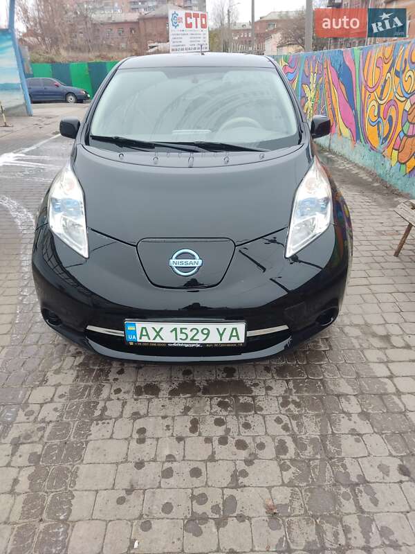 Хэтчбек Nissan Leaf 2011 в Харькове