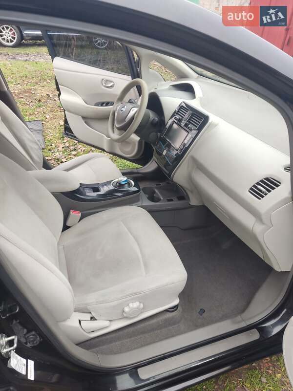 Хэтчбек Nissan Leaf 2011 в Харькове