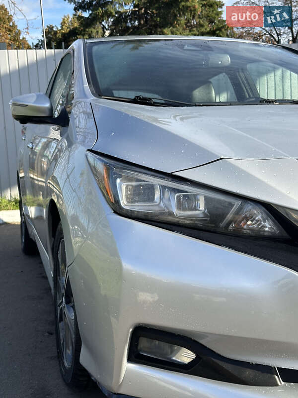 Хетчбек Nissan Leaf 2020 в Києві