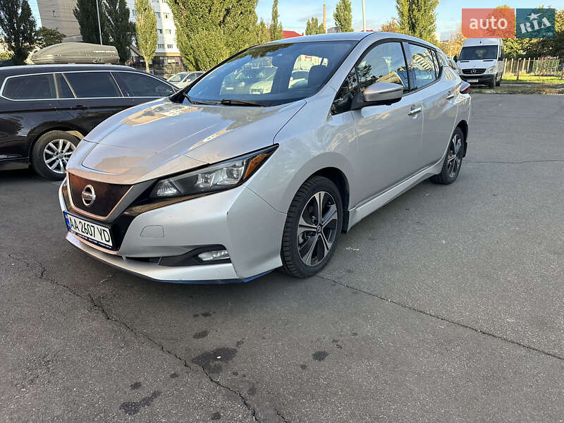 Хетчбек Nissan Leaf 2020 в Києві