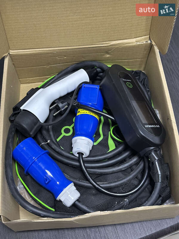 Хетчбек Nissan Leaf 2020 в Києві