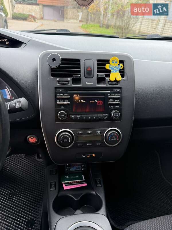 Хэтчбек Nissan Leaf 2015 в Одессе