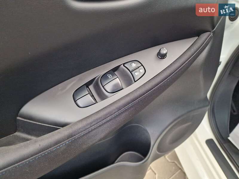 Хэтчбек Nissan Leaf 2022 в Виннице