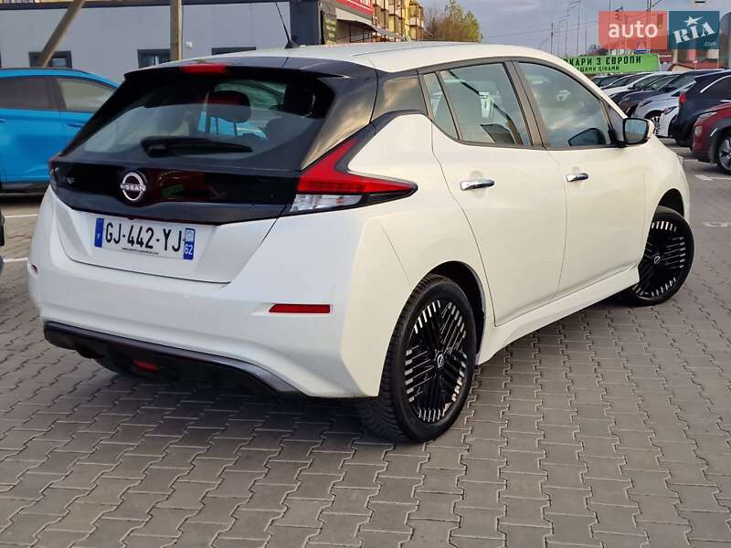 Хэтчбек Nissan Leaf 2022 в Виннице