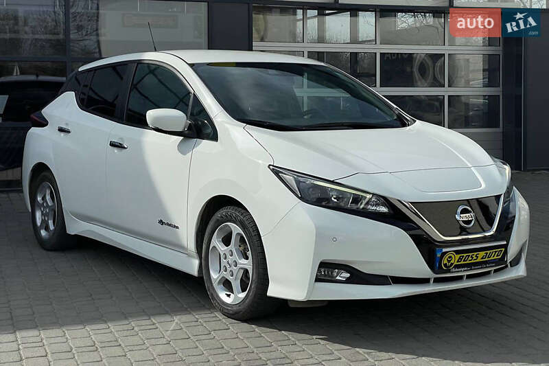 Хетчбек Nissan Leaf 2018 в Івано-Франківську