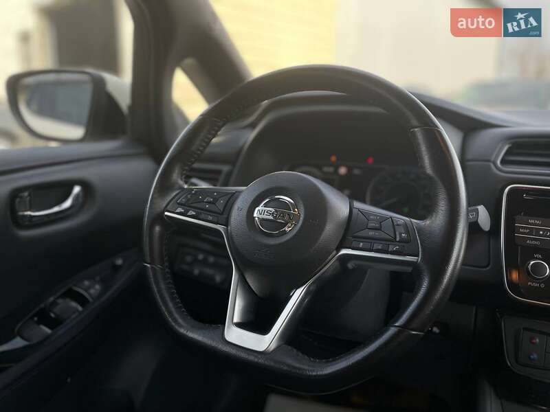 Хетчбек Nissan Leaf 2018 в Івано-Франківську