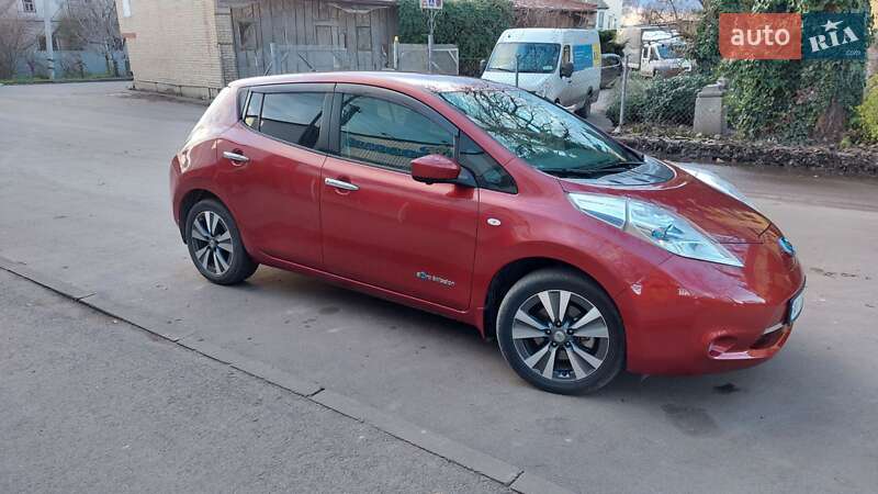 Хэтчбек Nissan Leaf 2016 в Фастове