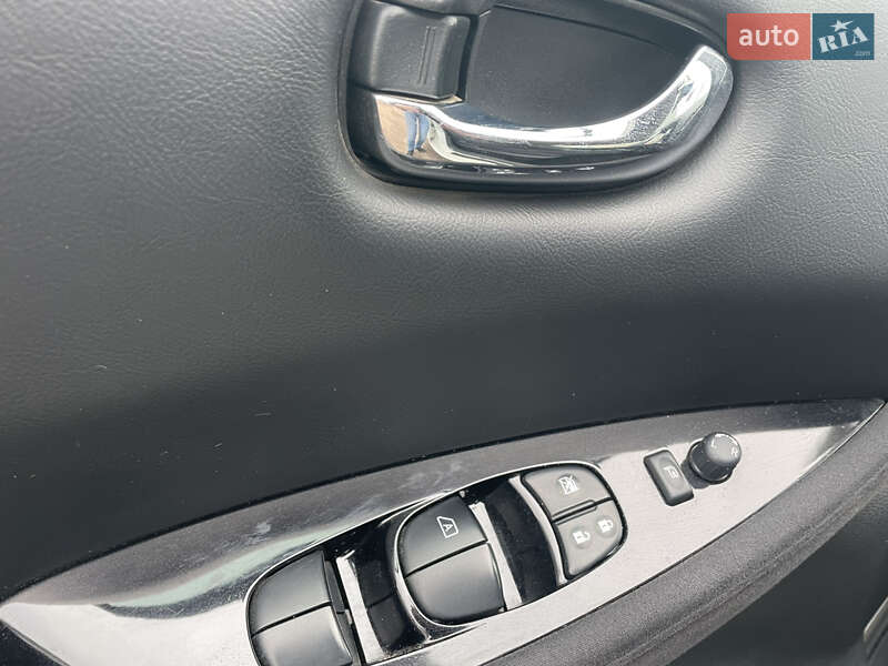 Хэтчбек Nissan Leaf 2016 в Бахмаче