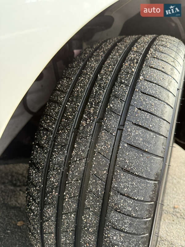 Хэтчбек Nissan Leaf 2019 в Каменском