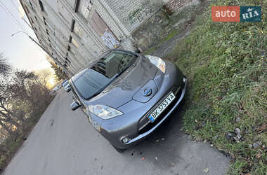 Хэтчбек Nissan Leaf 2014 в Ровно
