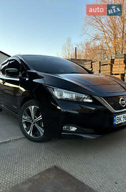 Хетчбек Nissan Leaf 2018 в Рівному