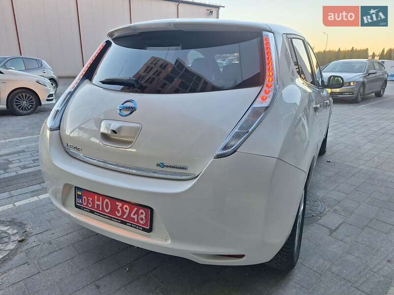 Хэтчбек Nissan Leaf 2014 в Городке фото 3 Хэтчбек Nissan Leaf 2014 в Городке