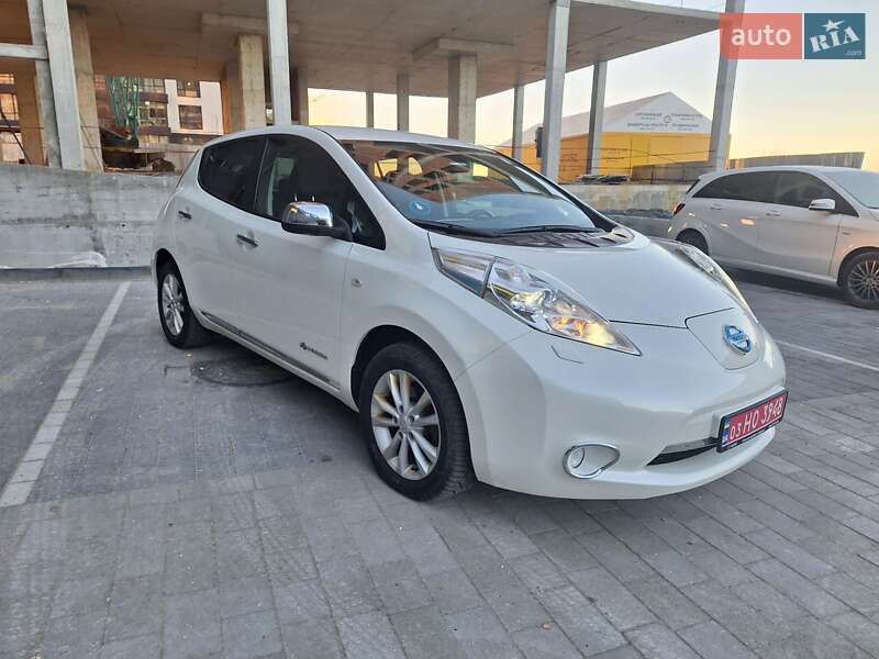 Хэтчбек Nissan Leaf 2014 в Городке фото 13 Хэтчбек Nissan Leaf 2014 в Городке
