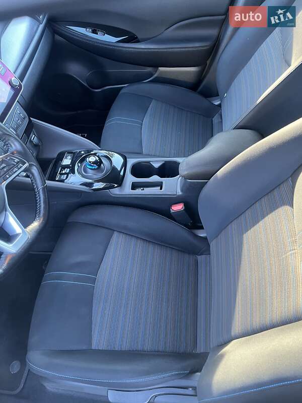 Хэтчбек Nissan Leaf 2020 в Ивано-Франковске