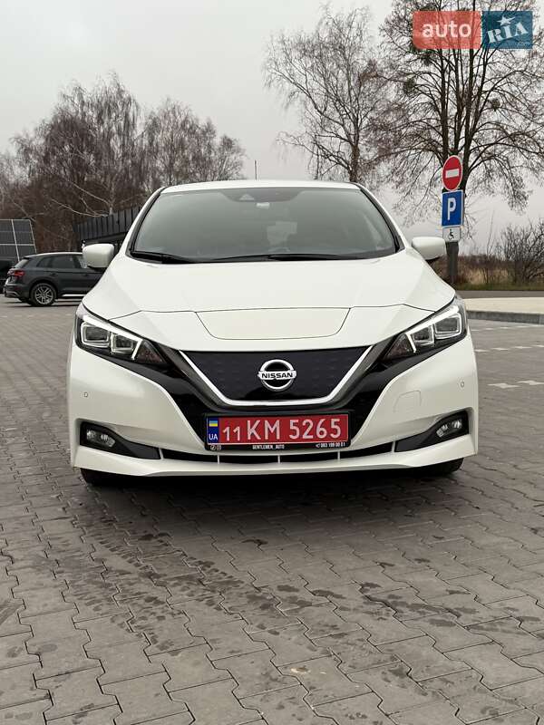 Хэтчбек Nissan Leaf 2018 в Владимире