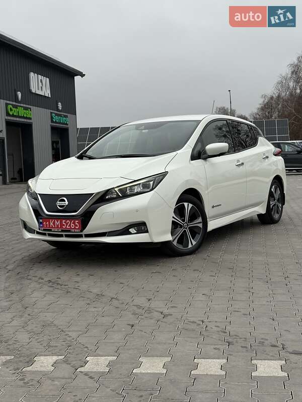 Хэтчбек Nissan Leaf 2018 в Владимире