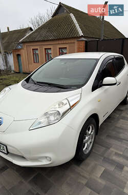 Хетчбек Nissan Leaf 2014 в Миколаєві
