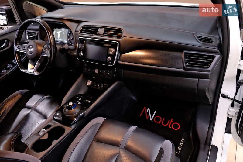 Хэтчбек Nissan Leaf 2017 в Одессе