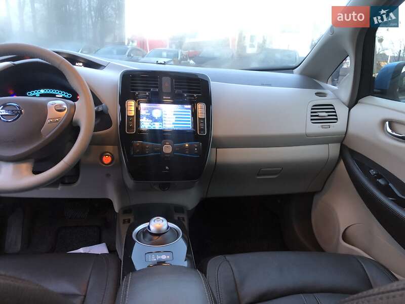Хетчбек Nissan Leaf 2013 в Івано-Франківську
