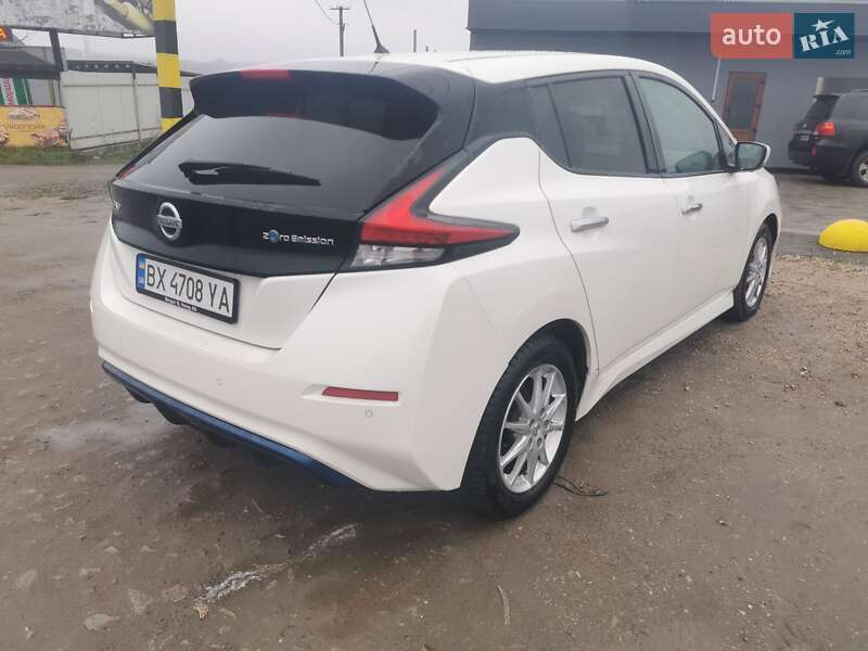 Хэтчбек Nissan Leaf 2017 в Каменец-Подольском