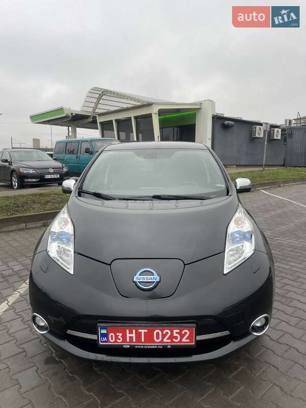 Хэтчбек Nissan Leaf 2013 в Киеве