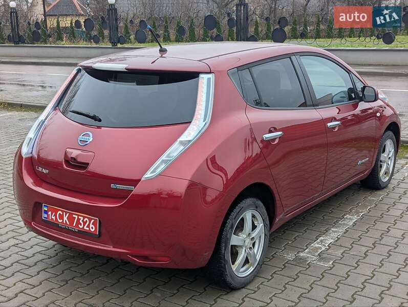 Хэтчбек Nissan Leaf 2014 в Дрогобыче
