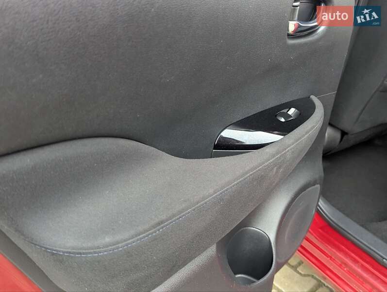 Хэтчбек Nissan Leaf 2014 в Дрогобыче