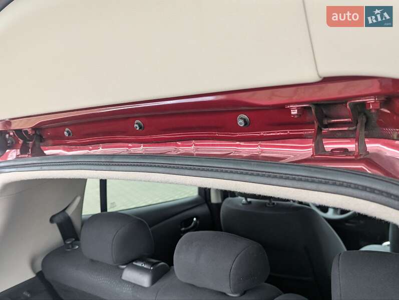 Хэтчбек Nissan Leaf 2014 в Дрогобыче