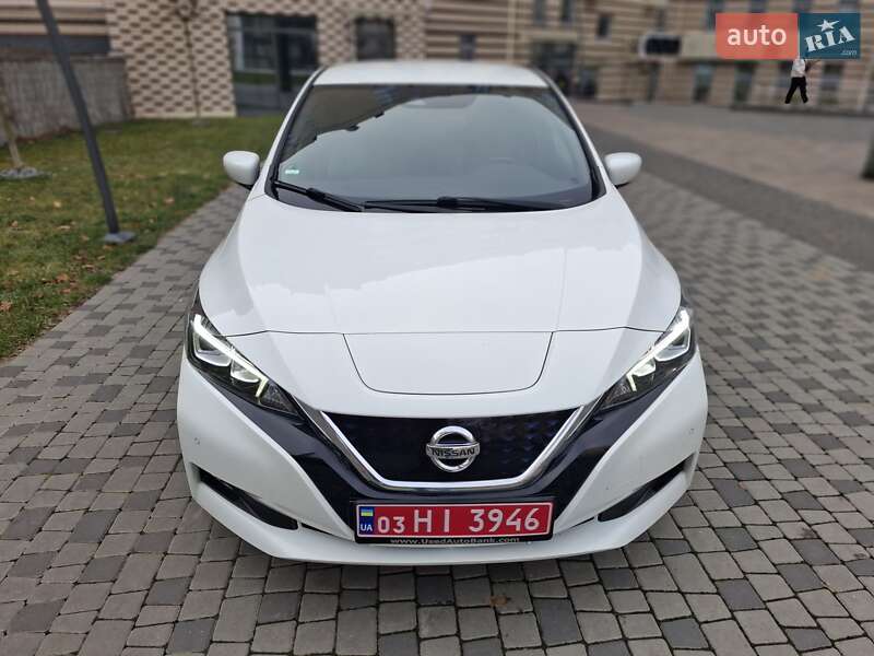 Хэтчбек Nissan Leaf 2020 в Черновцах