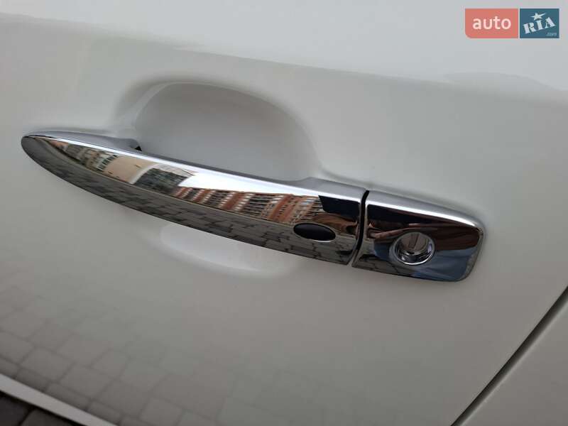 Хэтчбек Nissan Leaf 2020 в Черновцах