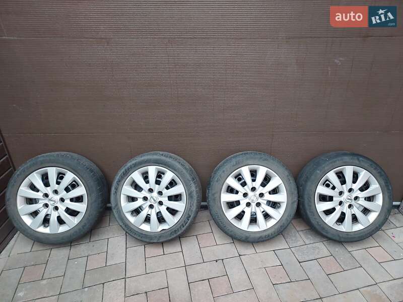 Хэтчбек Nissan Leaf 2015 в Харькове