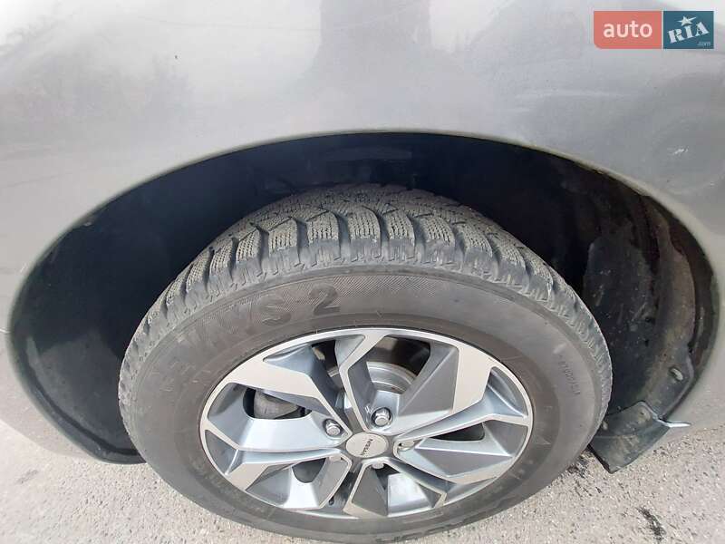 Хэтчбек Nissan Leaf 2015 в Харькове