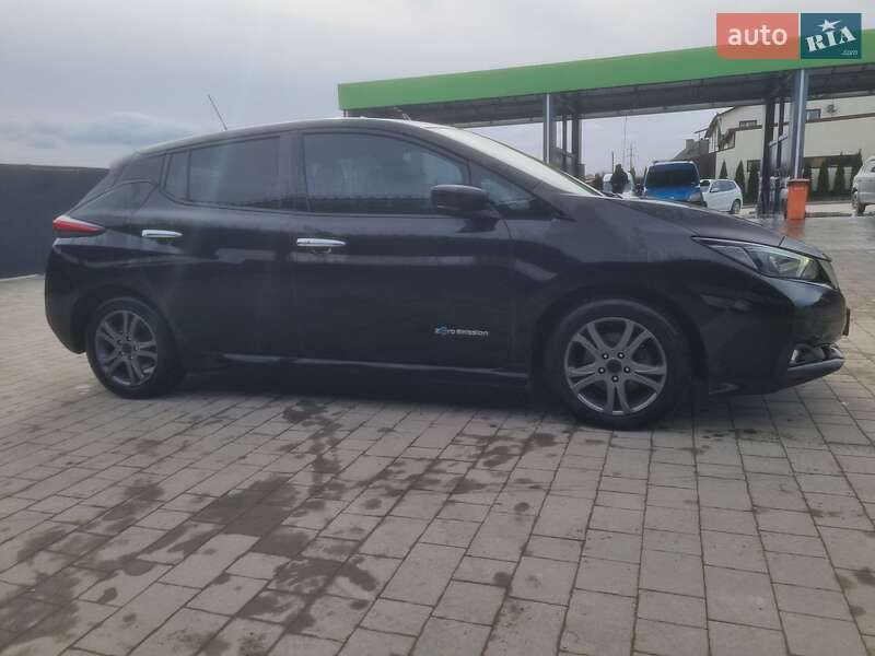 Хэтчбек Nissan Leaf 2018 в Каменец-Подольском