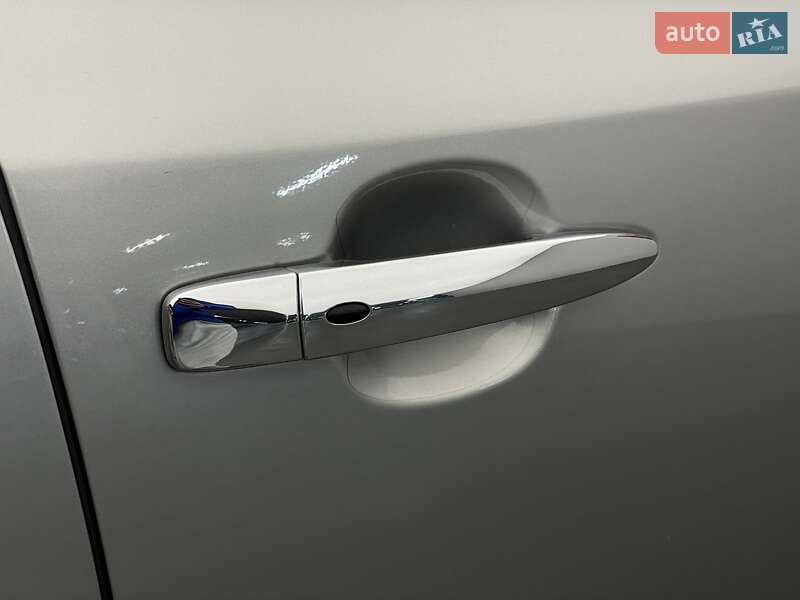 Хэтчбек Nissan Leaf 2018 в Киеве