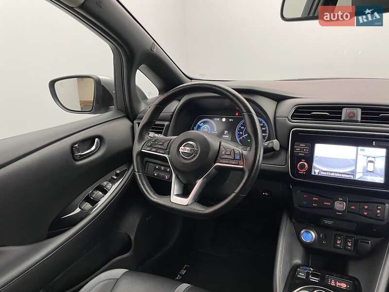 Хэтчбек Nissan Leaf 2018 в Киеве