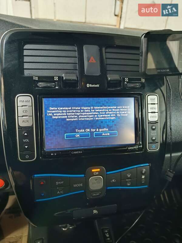 Хэтчбек Nissan Leaf 2015 в Ровно фото 10 Хэтчбек Nissan Leaf 2015 в Ровно