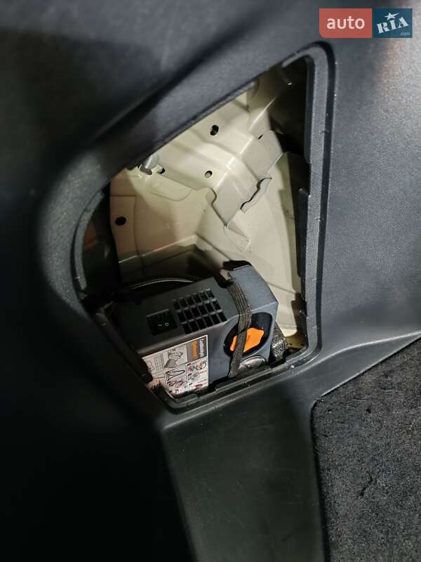 Хэтчбек Nissan Leaf 2015 в Ровно фото 22 Хэтчбек Nissan Leaf 2015 в Ровно