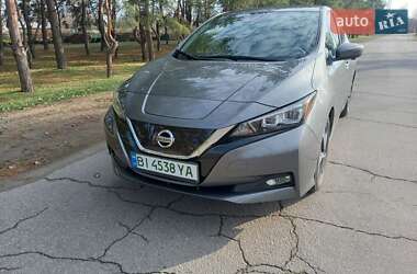 Хэтчбек Nissan Leaf 2019 в Кременчуге