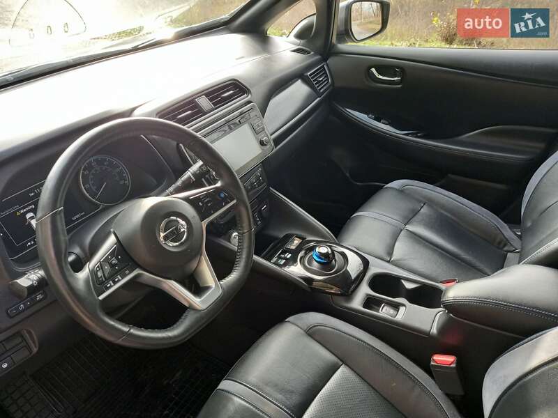 Хэтчбек Nissan Leaf 2019 в Кременчуге