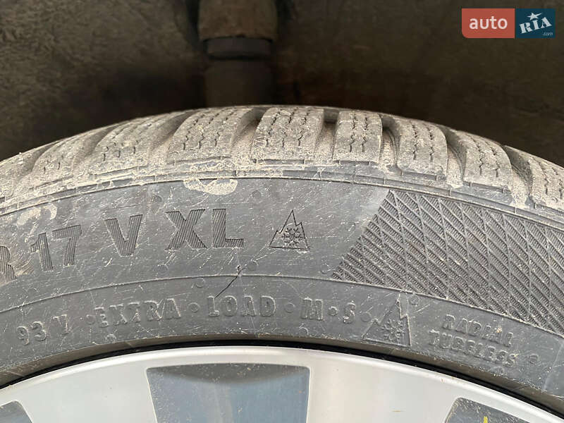 Хетчбек Nissan Leaf 2014 в Рівному