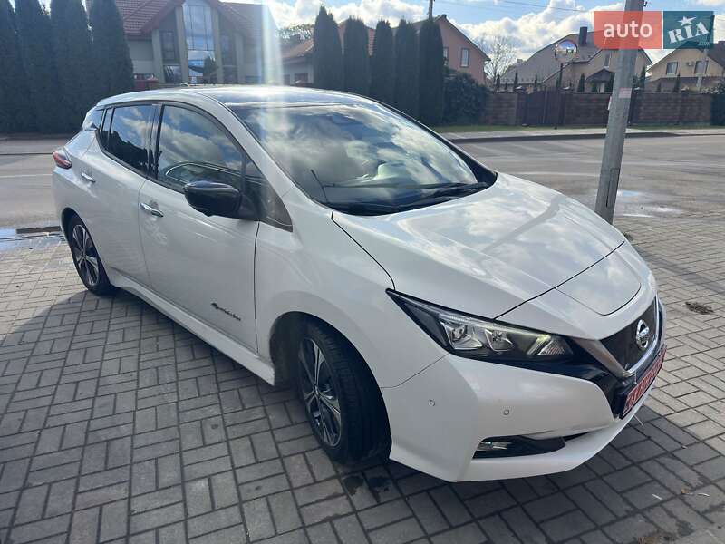 Хэтчбек Nissan Leaf 2018 в Днепре