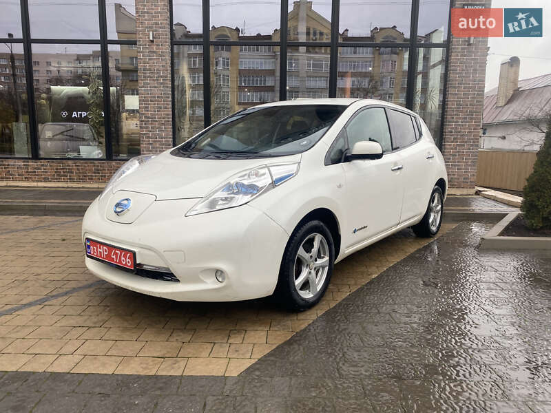 Хэтчбек Nissan Leaf 2014 в Ивано-Франковске