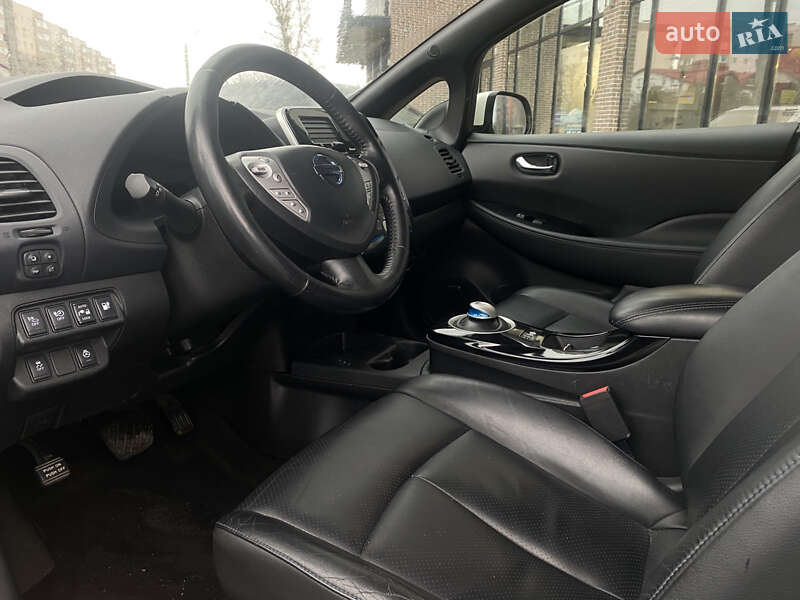 Хэтчбек Nissan Leaf 2014 в Ивано-Франковске