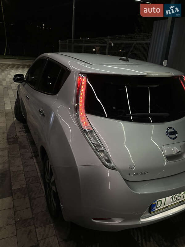 Хэтчбек Nissan Leaf 2014 в Ужгороде