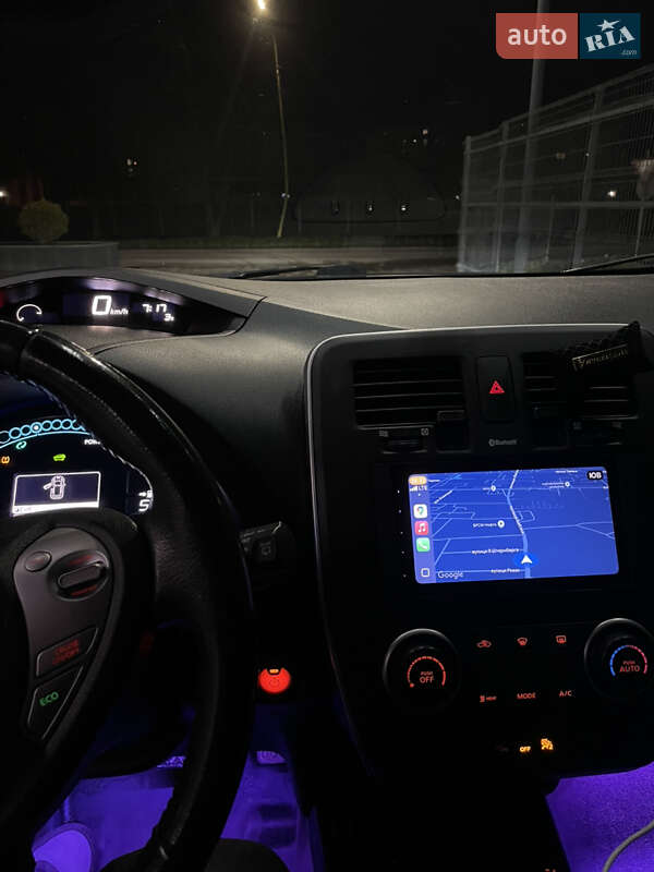 Хэтчбек Nissan Leaf 2014 в Ужгороде