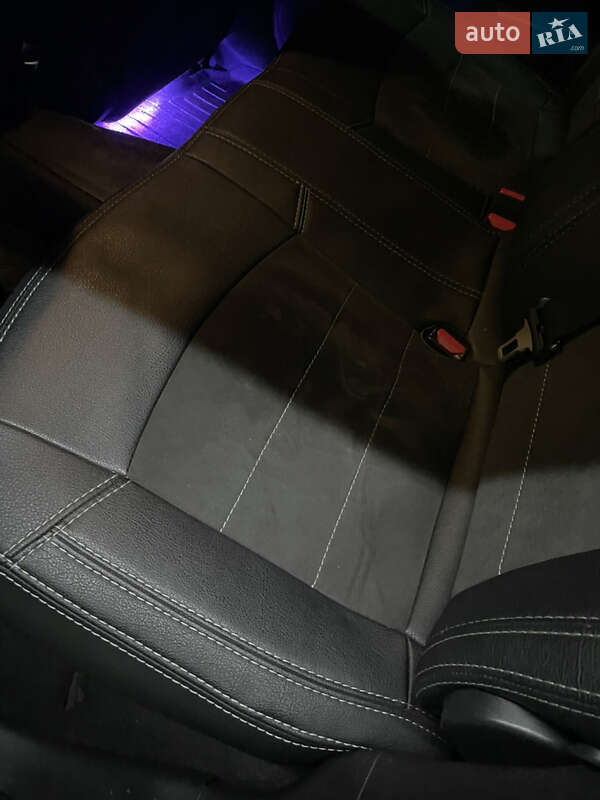 Хэтчбек Nissan Leaf 2014 в Ужгороде